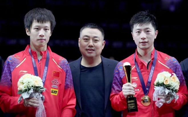 年1亿美金 年1亿美金